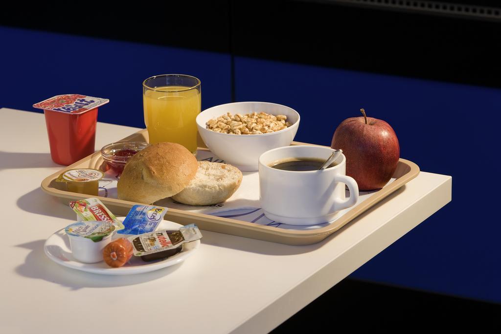 Ibis Budget Rennes Route De Saint Malo Montgermont Buitenkant foto