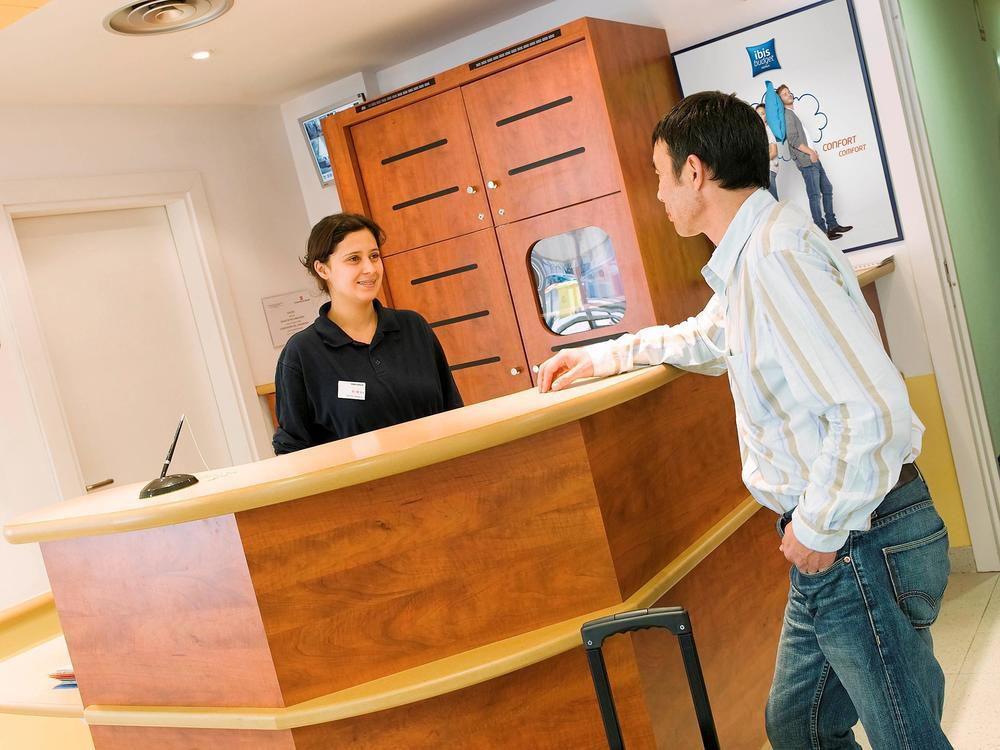 Ibis Budget Rennes Route De Saint Malo Montgermont Buitenkant foto